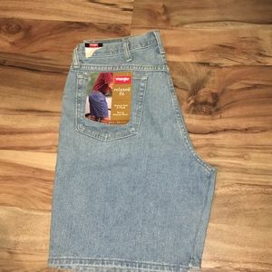 NEW 👀Wrangler relaxed fit men short